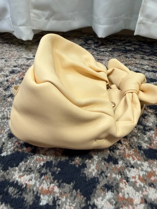 NWOT Mango ‘Small Knot Bag’ w/ Shoulder Strap in “Vanilla” Vegan Leather - Picture 14 of 16